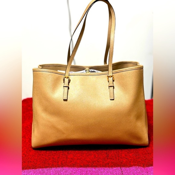 MICHAEL KORS Jet Set Large Saffiano Leather Tote Bag, EUC - Picture 13 of 15